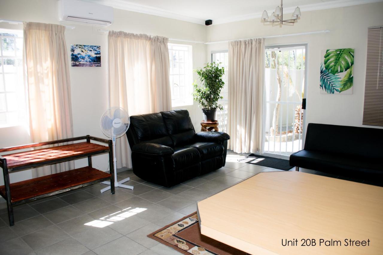 Bateleur Self Catering Cc Apartment Уиндхоек Екстериор снимка